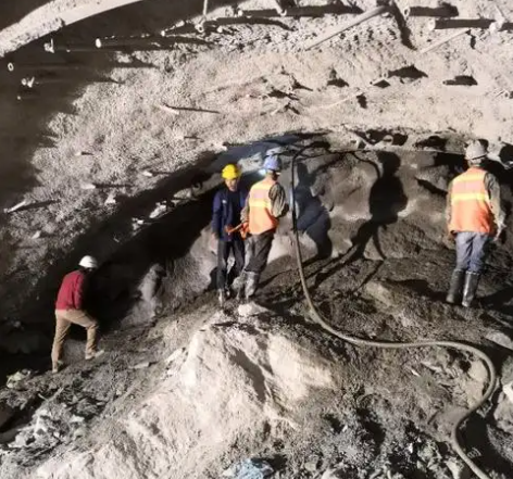 苍南拱顶带模注浆料的施工流程及注意事项